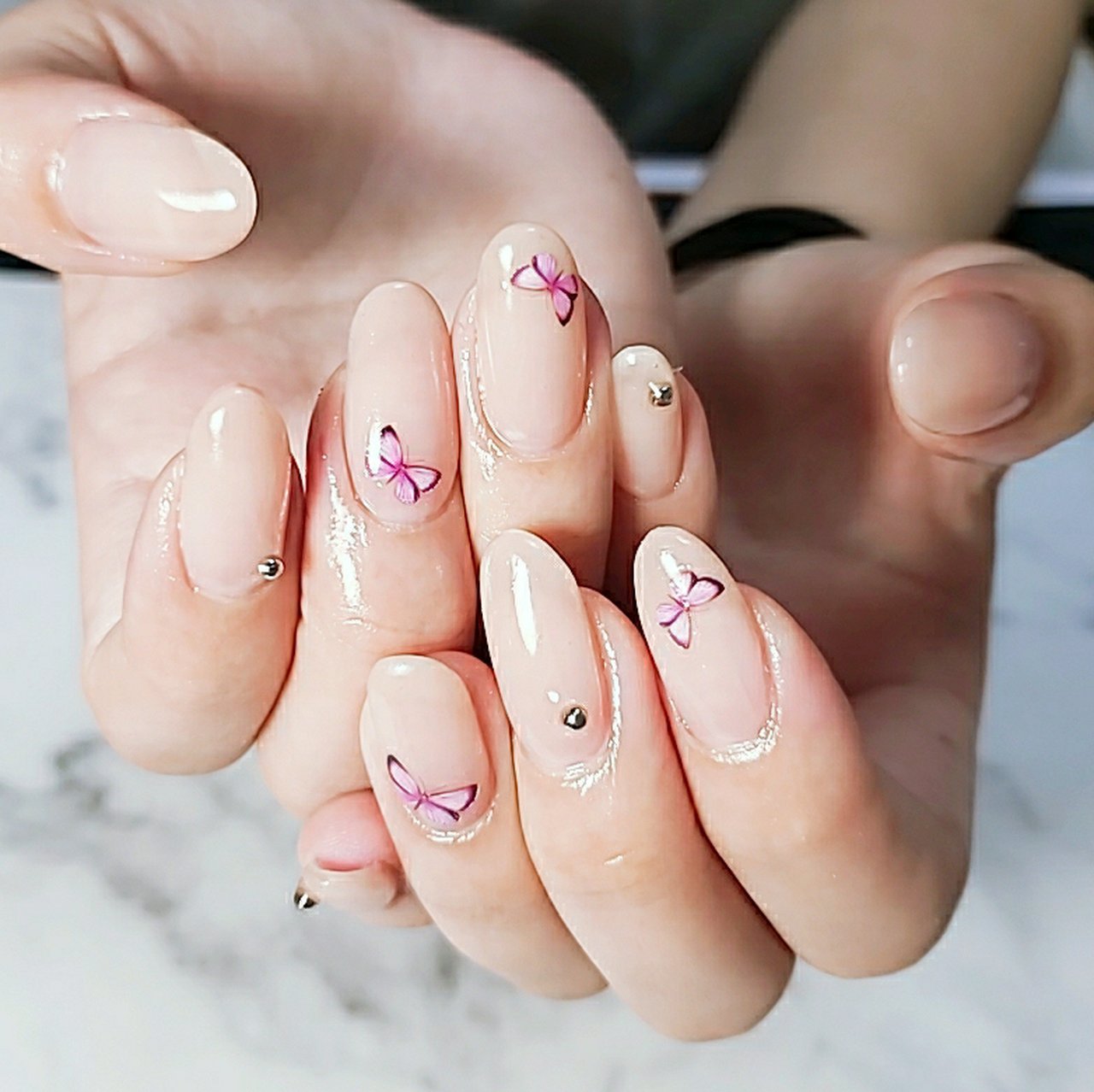 シンプル ワンカラー ベージュ ピンク シルバー Bijoude Nail ビジュードネイル のネイルデザイン No ネイル ブック