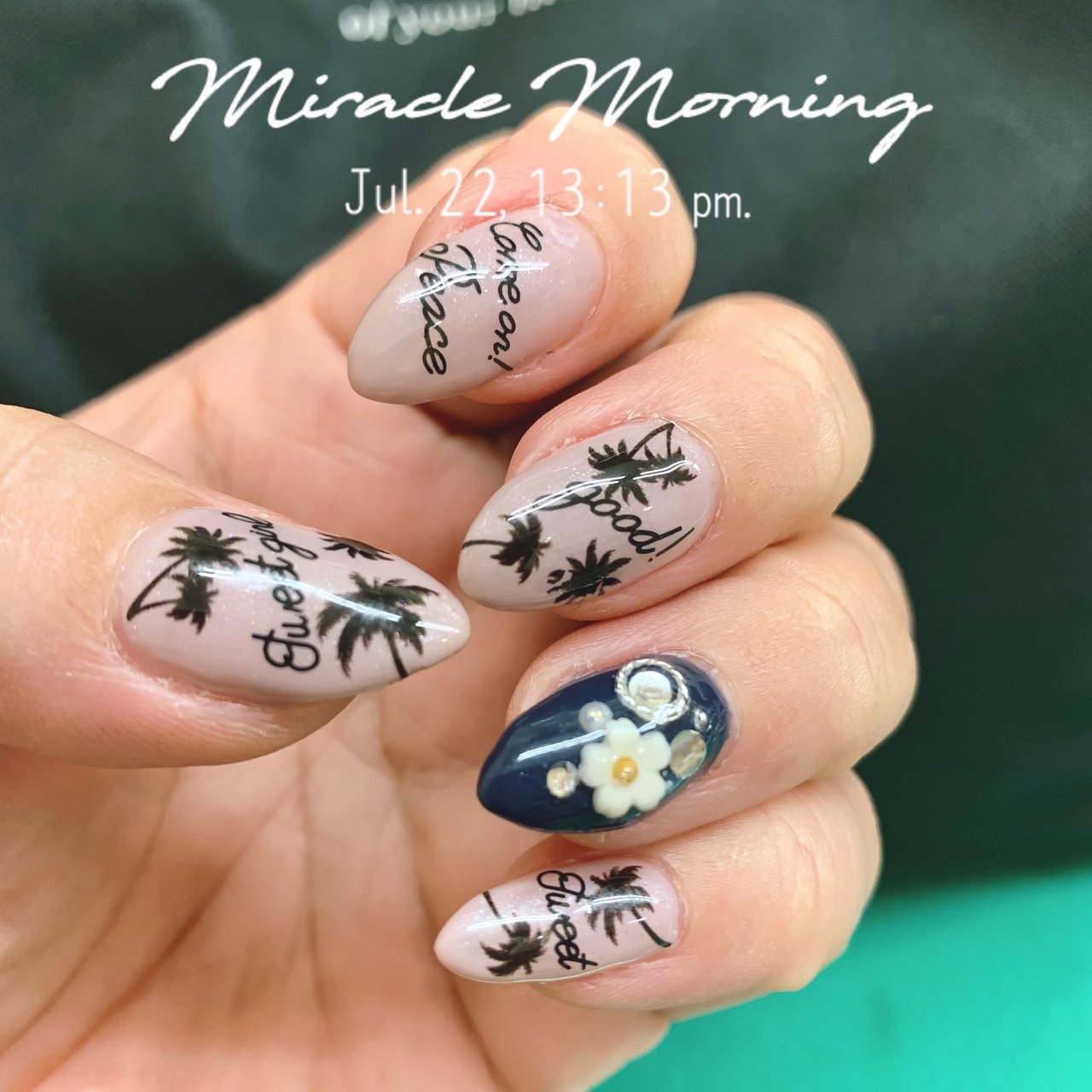 夏 ハンド ビジュー ステンドグラス トロピカル みゆきのネイルデザイン No ネイルブック