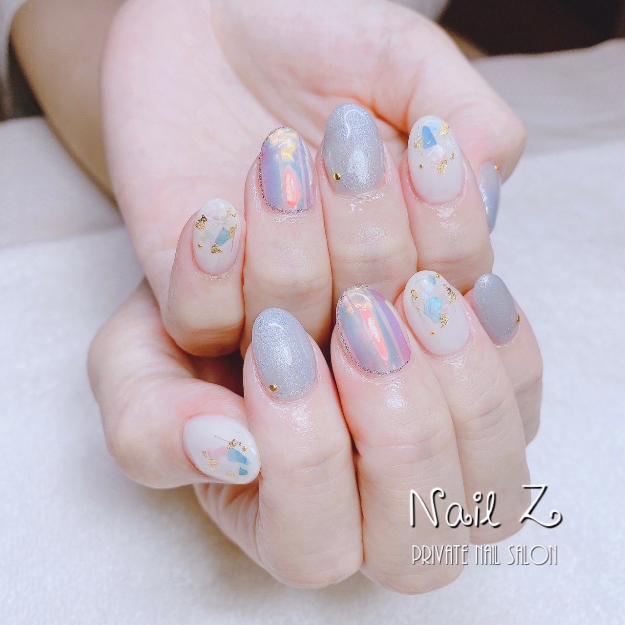 ハンド シェル オーロラ ミディアム ホワイト Nail Z ネイルジー のネイルデザイン No ネイルブック