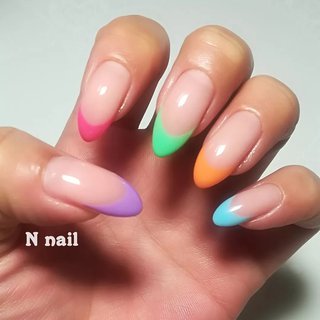 フレンチ カラフル セルフネイルのネイルデザイン ネイルブック