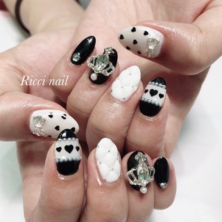 ビジュー ドットのネイルデザイン ネイルブック