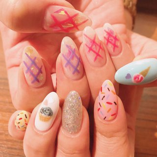 暑い夏にピッタリ、アイスネイル🍦 アートがとっても上手😍✨
#夏ネイル #夏 #アイスネイル #アイスクリームネイル #アートし放題 #art #フィルムネイル #カラフルネイル #freeve #maxkelly #渋谷 #もちこみデザイン #夏 #ハンド #ビビッド #ジェルネイル #hy.622 #ネイルブック