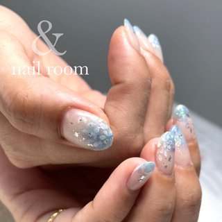 小花風ネイル 紫陽花みたいに見えたので
参考画像をお借りしました☺️

涼しげで素敵です🙆‍♀️💗

✁┈┈┈┈┈┈┈┈┈┈┈┈．
今まで通り衛生管理を徹底して
営業させて頂いております😊
御来店の際にはお客様にも
手洗い･マスク着用をお願いしております。

また、アートネイルをするお客様には
オフセットの購入をおすすめしております。
まずは移らない･移さない努力を
続ける事は大切ですが
少しでもアートを楽しみ
自分の身も守る為に体調を崩された場合
ご自身でネイルオフをして
病院に向かって頂きたいと思ってます。
詳しい事はまた施術の際に
お伝えさせて頂いております😊

#福井ネイル#ネイルサロン福井#アートし放題#ジェルネイル#ジェリップ取り扱い店#美爪#艶々ワンカラー#綺麗のお手伝いさせてください#nailroomand#お爪のお悩み解決します#kokoist#フットネイル#デコラティブネイル#アイスネイル#ニュアンス#クリアフレンチ#マグネットジェル#マグネットネイル#韓流ネイル#蝶々ネイル.＃氷ネイル#クリアフレンチ #タイルネイル #夏 #オールシーズン #海 #リゾート #ハンド #フラワー #たらしこみ #ニュアンス #ミディアム #ホワイト #ターコイズ #水色 #ジェルネイル #お客様 #nailroom ＆ #ネイルブック