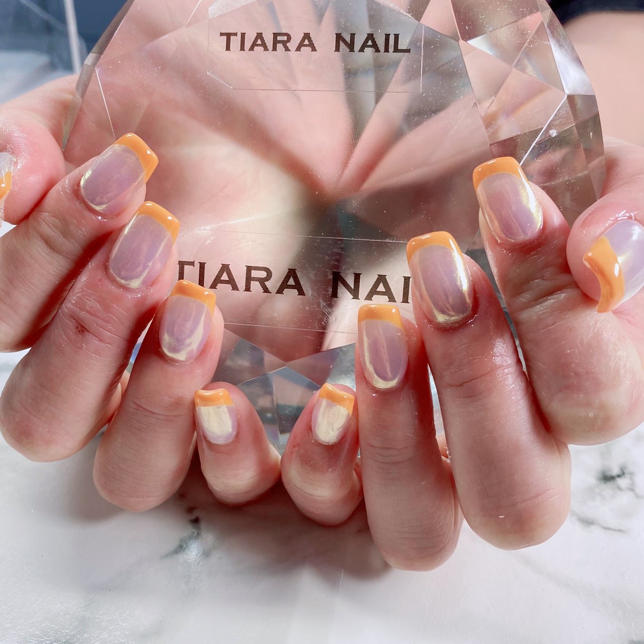 夏 フレンチ オーロラ オレンジ スカルプチュア Tiara Nailのネイルデザイン No ネイルブック