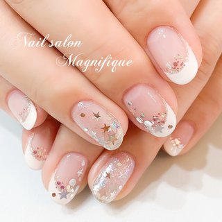 フレンチ ホログラム 星のネイルデザイン ネイルブック
