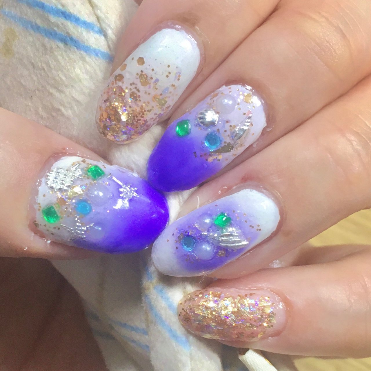 夏 海 ハンド グラデーション ラメ Namiyutterのネイルデザイン No ネイルブック