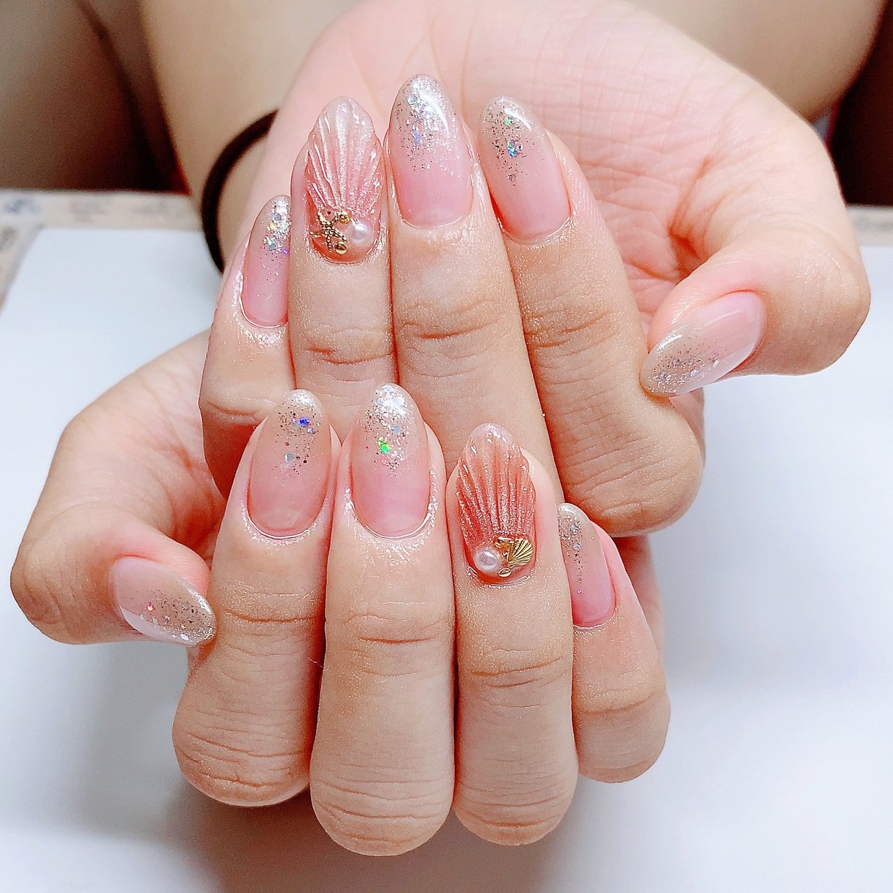 春 夏 オールシーズン グラデーション ラメ 涼子のネイルデザイン No ネイルブック