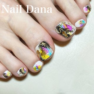 ピーコック ブラックのネイルデザイン ネイルブック