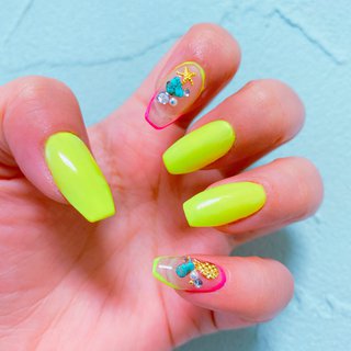 ネオンカラー セルフネイルのネイルデザイン ネイルブック