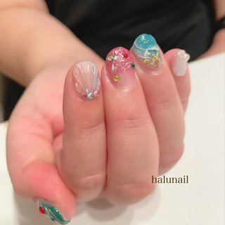 人魚の鱗 マーメイド 波打ち際ネイルのネイルデザイン ネイルブック