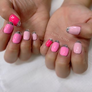 ホログラム ピンク 派手ネイルのネイルデザイン ネイルブック