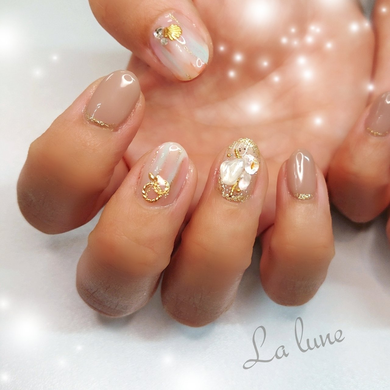 夏 秋 オールシーズン ハンド ホワイト 高野愛のネイルデザイン No ネイルブック