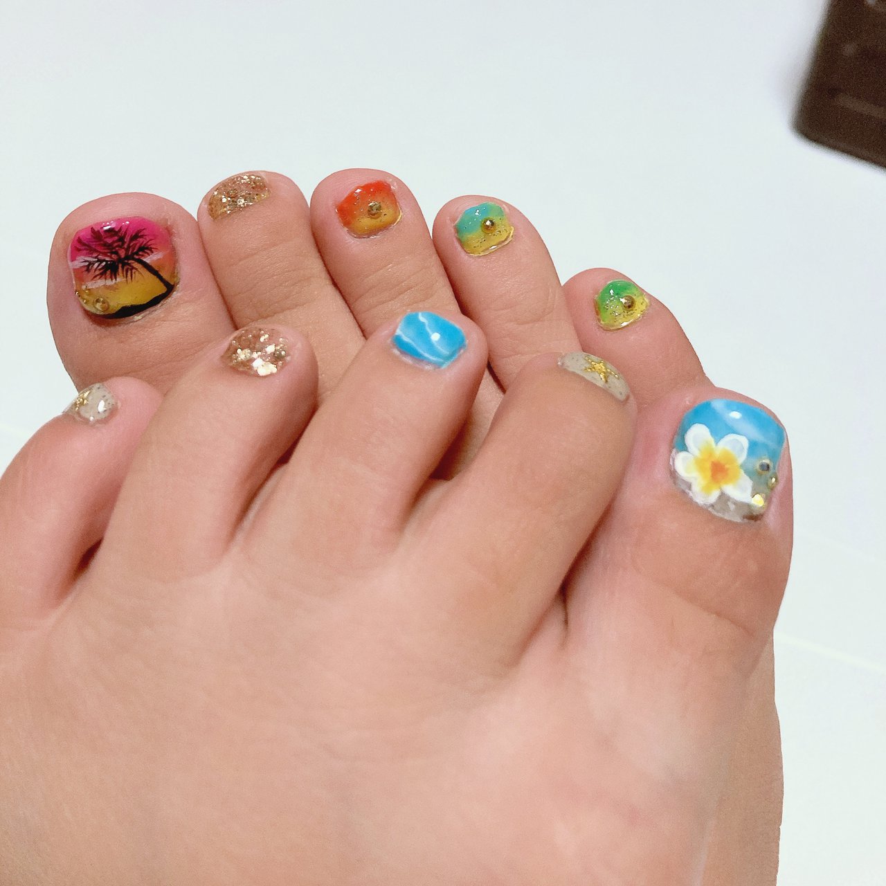 夏 海 リゾート フット フラワー セルフネイリスト のネイルデザイン No ネイルブック