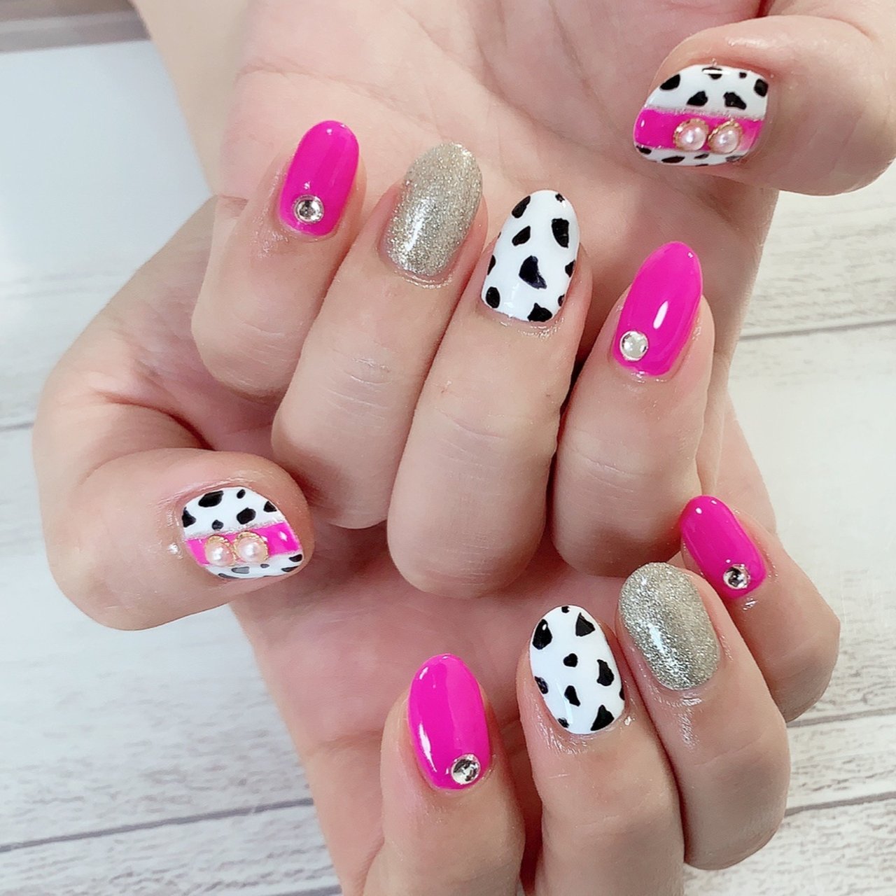 ダルメシアンピンク ネイルチップ