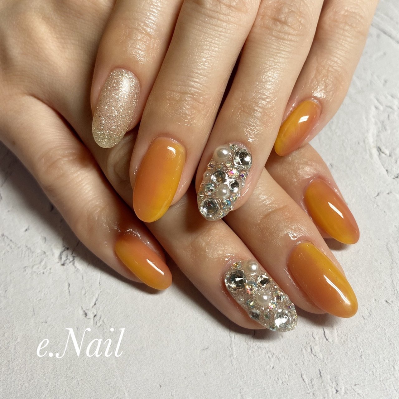 オールシーズン ハンド オレンジ イエロー シルバー E Nailのネイルデザイン No ネイルブック