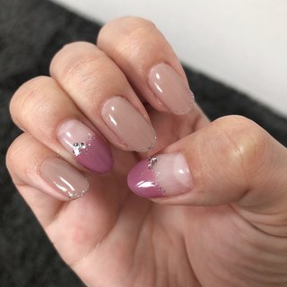 22年 新着順 シンプル 変形フレンチ セリアジェルのネイルデザイン ネイルブック