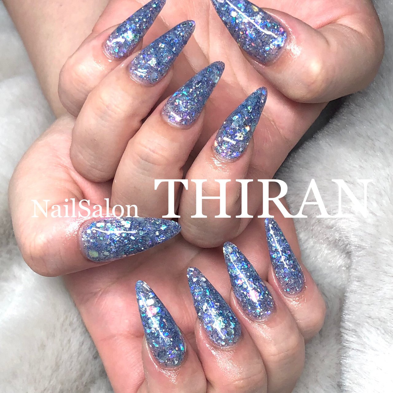 オールシーズン ハンド ホログラム ラメ ワンカラー Nailsalon Thiranのネイルデザイン No ネイルブック