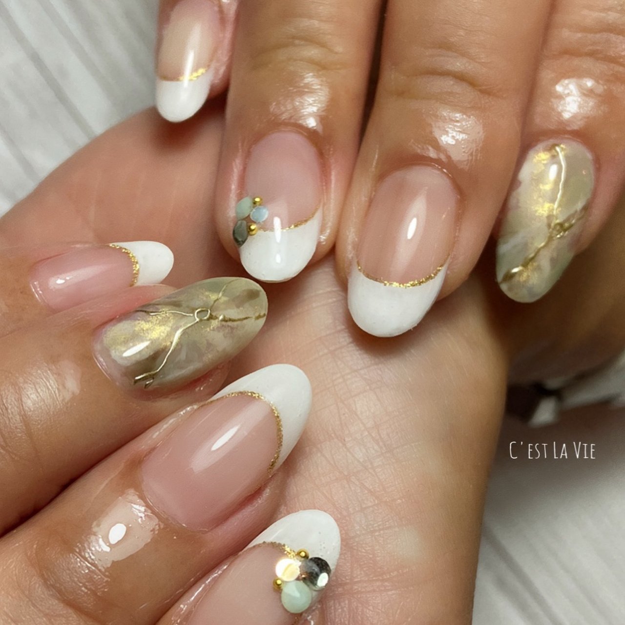 夏 ハンド フレンチ アンティーク ニュアンス ジェルネイルスクール ジェルネイルサロンc Est La Vieのネイル デザイン No ネイルブック