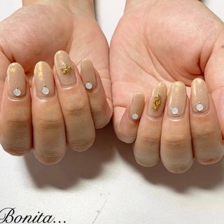 秋 ビジューのネイルデザイン ネイルブック