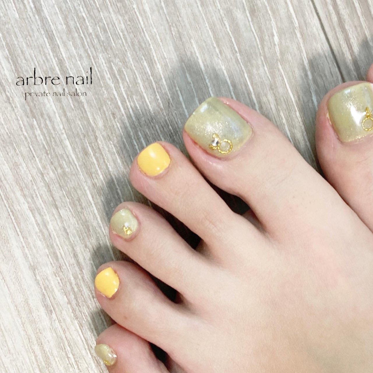 夏/オールシーズン/フット/シンプル/ビジュー - namiyamaのネイル