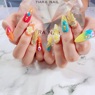 ハワイ風ネイルのネイルデザイン ネイルブック