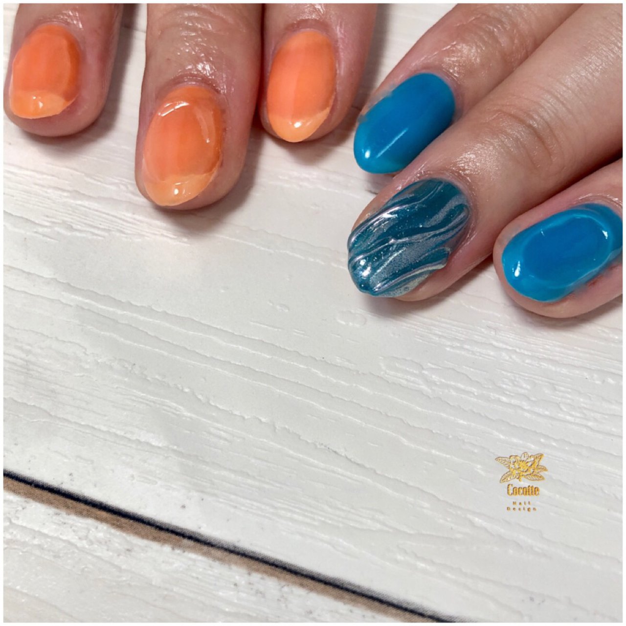 夏 ハンド ニュアンス オレンジ 水色 Nail Atelier Cocotte Mari Nemotoのネイルデザイン No ネイルブック