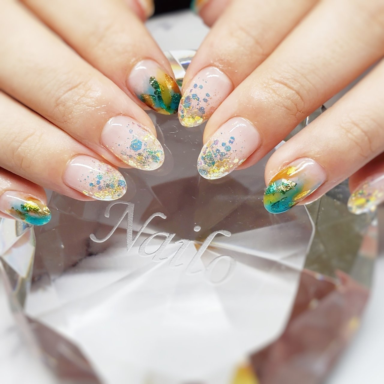 夏 海 リゾート ホログラム ラメ Nailsalon Nailoのネイルデザイン No ネイルブック