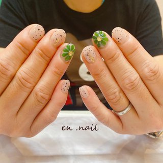 グリーン 緑 シロップネイルのネイルデザイン ネイルブック