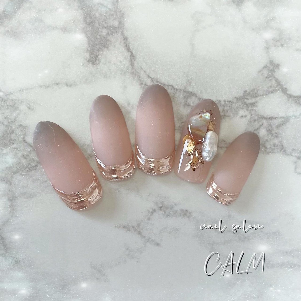 オールシーズン ハンド グラデーション マット ミラー Nail Salon Calmのネイルデザイン No ネイルブック