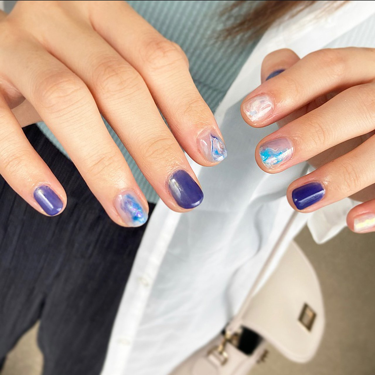 夏 冬 ハンド ホログラム ニュアンス 世田谷区 経堂徒歩8分 Nailsalon Fikaのネイルデザイン No ネイルブック