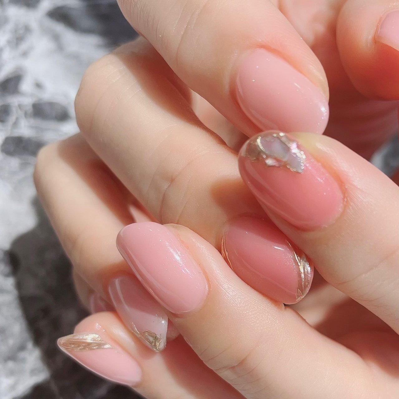 オールシーズン ハンド シンプル シェル ニュアンス Nail De Sirellaのネイルデザイン No ネイルブック