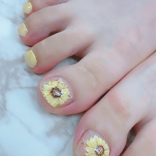 ひまわりフットネイルのネイルデザイン ネイルブック