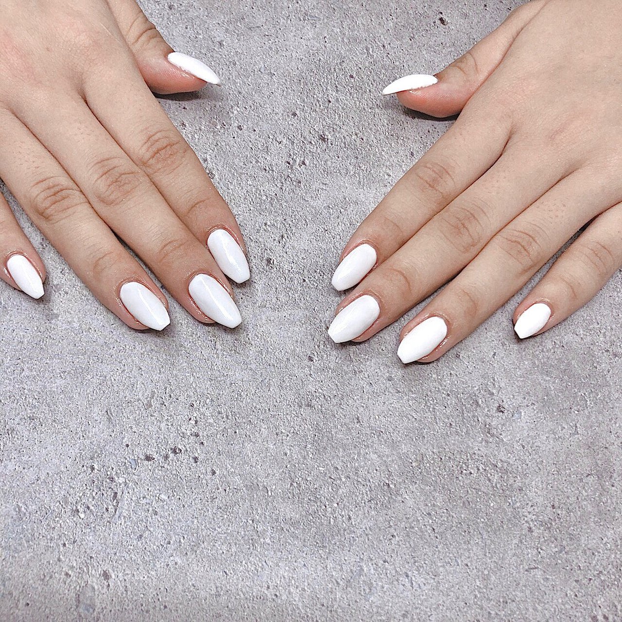 ホワイト Crystal R Nail Salon のネイルデザイン No ネイルブック