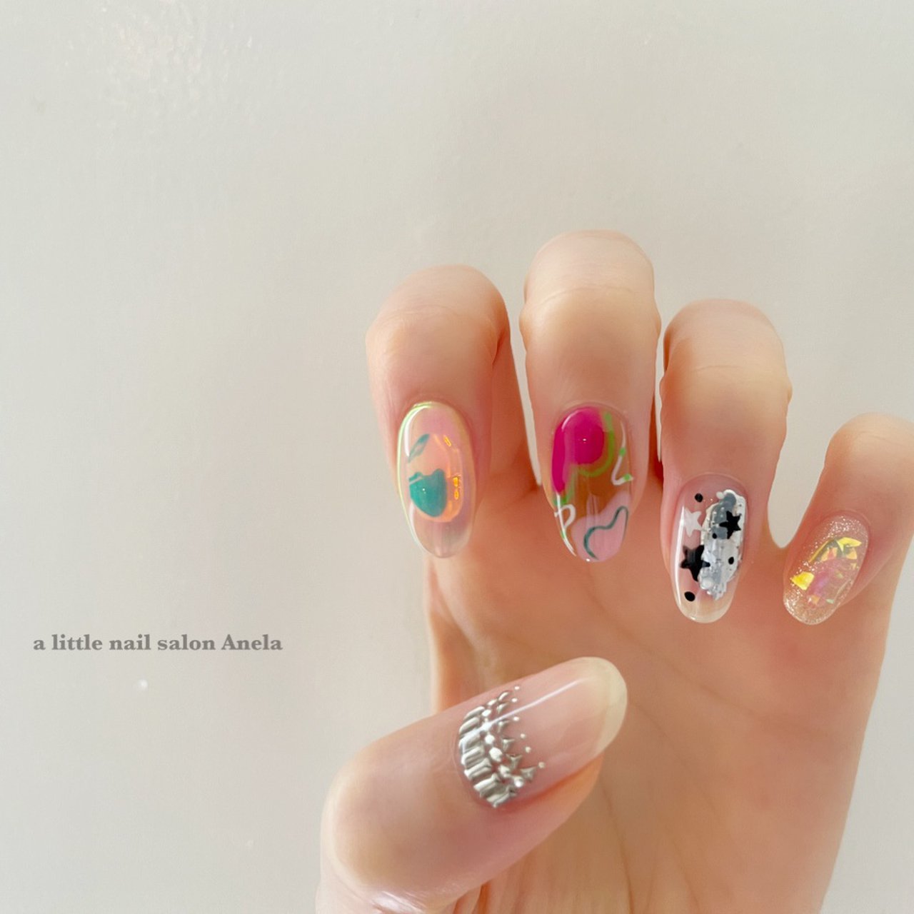 夏 秋 ハンド ホログラム 星 A Little Nail Salon Anelaのネイルデザイン No ネイルブック