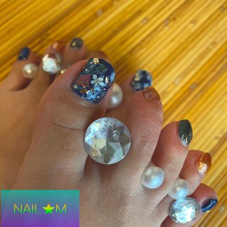 ネイビー グレー ペディキュアのネイルデザイン ネイルブック