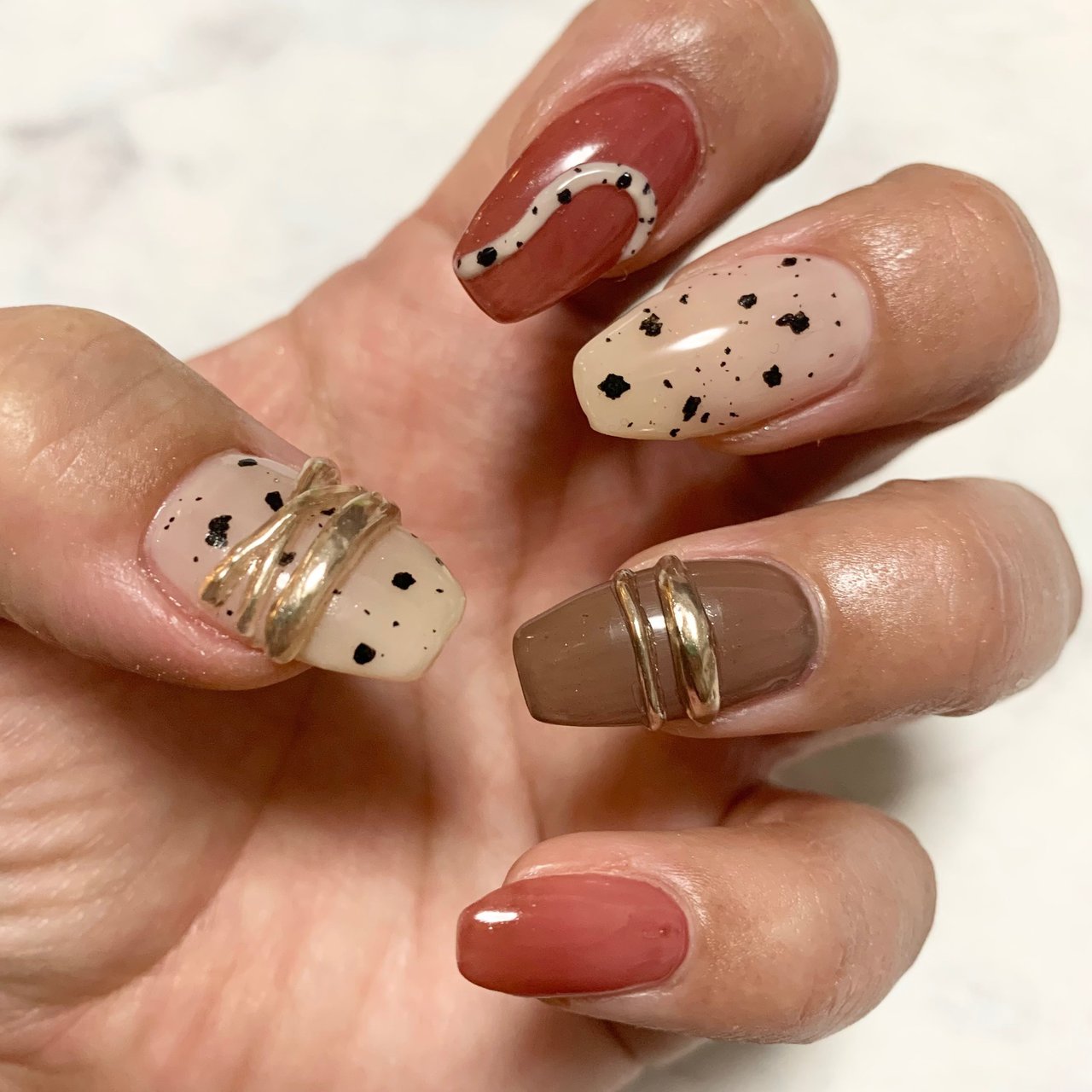 秋/ホワイト/レッド/ブラウン - linoageのネイルデザイン[No.6620373  