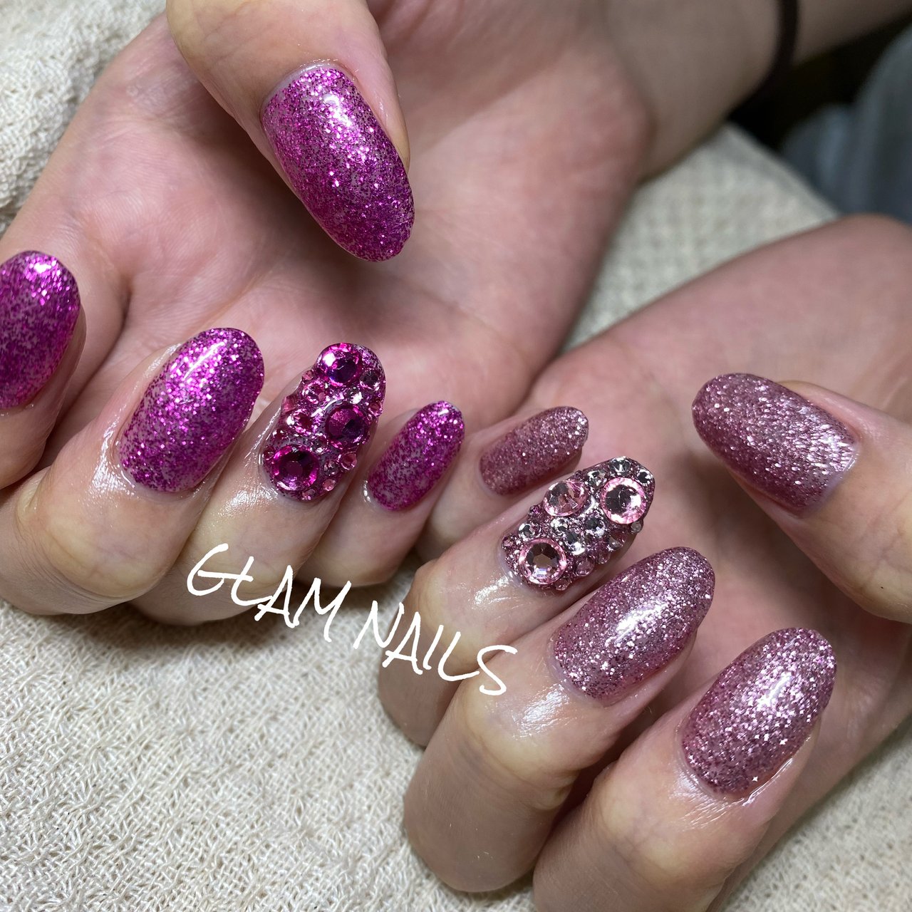 オールシーズン ハンド ビジュー ラメ ワンカラー Asami Glam Nのネイルデザイン No ネイルブック