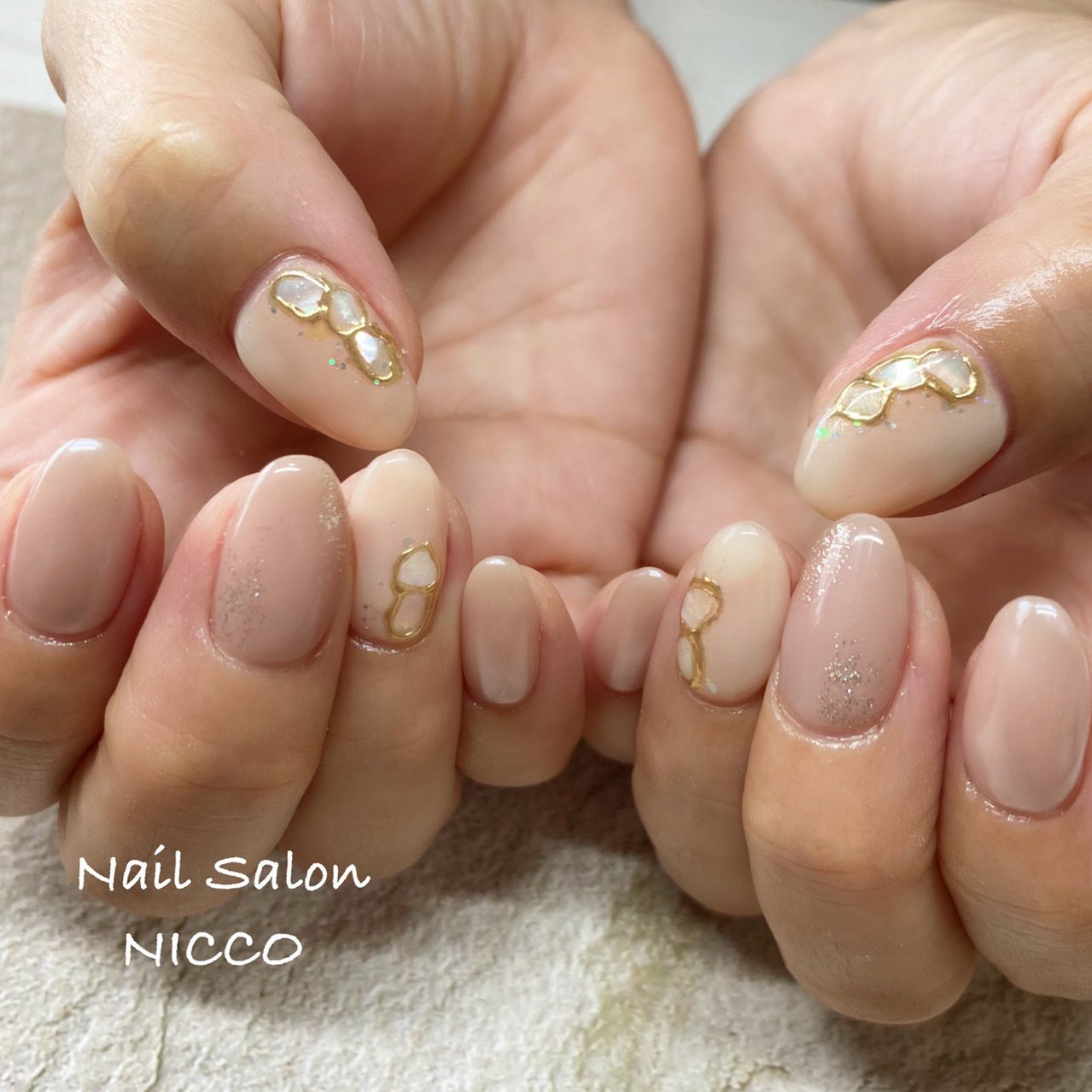 オールシーズン ハンド シンプル シェル ミラー Nail Salon Niccoのネイルデザイン No ネイルブック