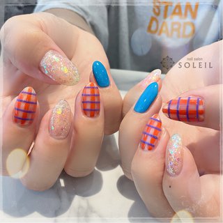 チェック オレンジ 水色のネイルデザイン ネイルブック