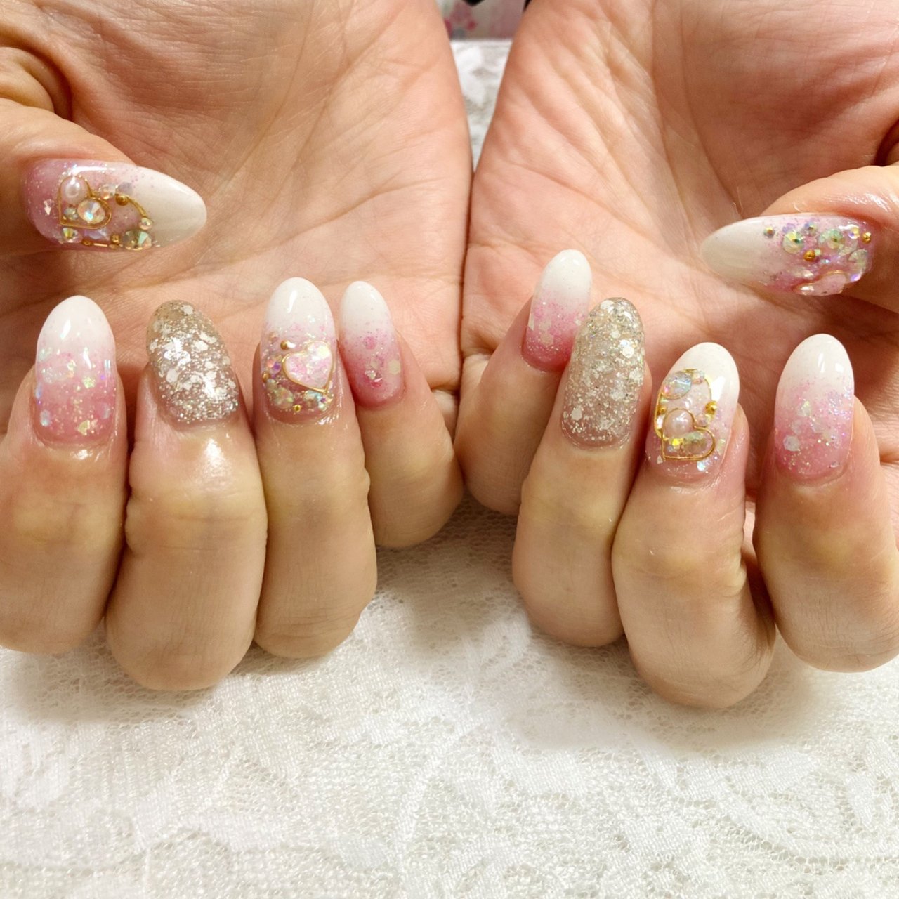 ハンド グラデーション ラメ ハート ホワイト Moco Nailのネイルデザイン No ネイルブック