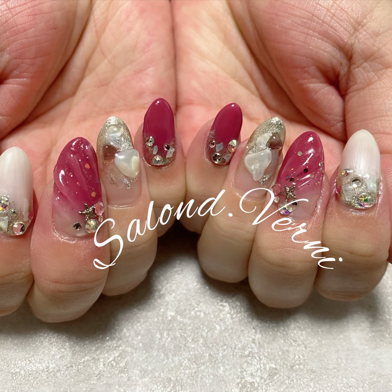 夏 ハンド ロング ホワイト レッド サロンド ヴェルニのネイルデザイン No ネイルブック