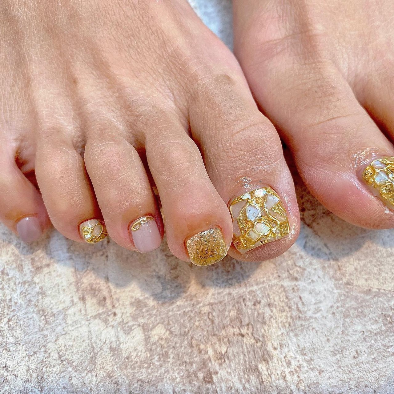 夏 フット シェル ミラー ゴールド 𝑨𝒊𝒎𝒊のネイルデザイン No ネイルブック