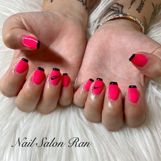 22年 新着順 ネオンカラー ナイキネイルのネイルデザイン ネイルブック