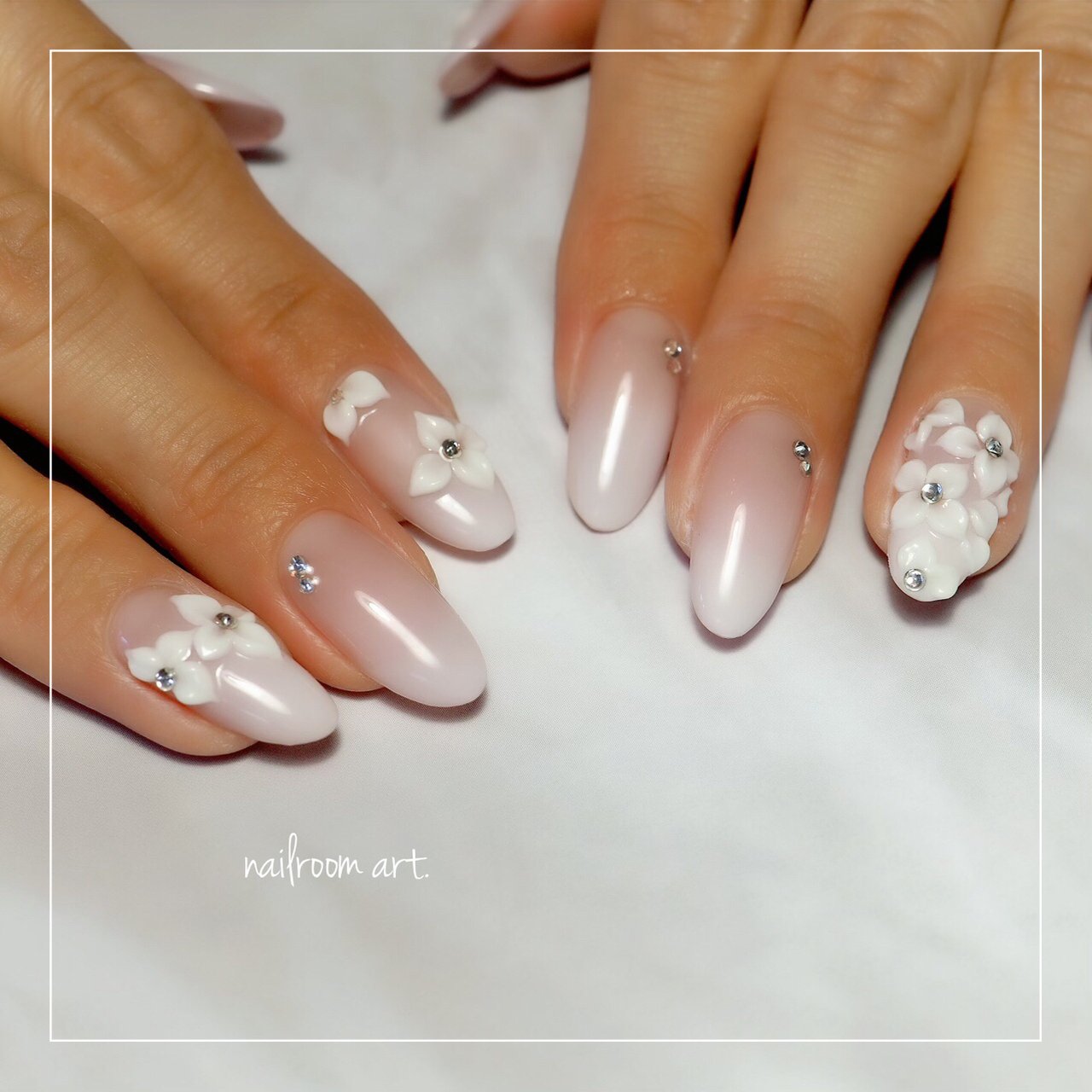 オールシーズン ブライダル パーティー ハンド グラデーション Nail Room Art のネイルデザイン No ネイルブック