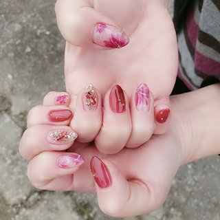 春 フラワー 赤のネイルデザイン ネイルブック