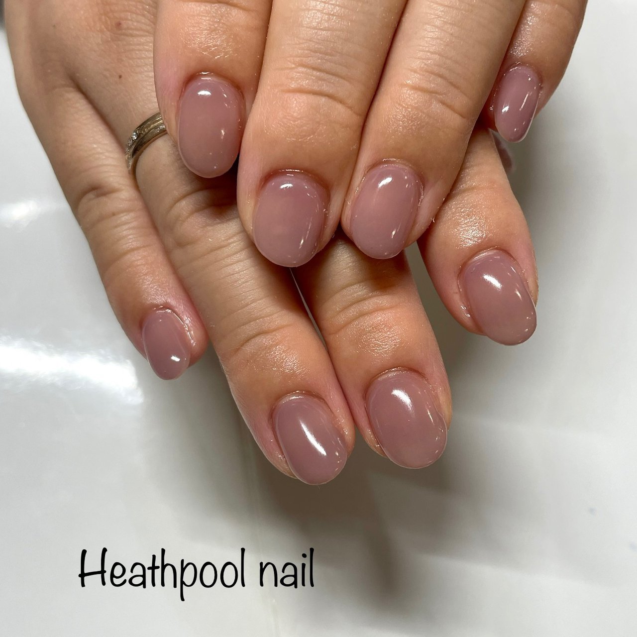 ハンド ワンカラー グレージュ ジェル Heathpoolnailのネイルデザイン No ネイルブック