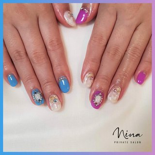 左右色違いのネイルデザイン ネイルブック