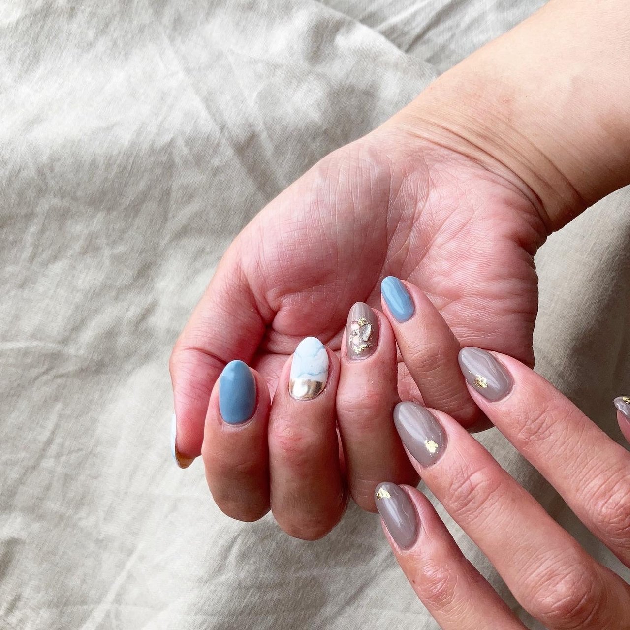 オールシーズン ハンド 大理石 ミラー ミディアム To Mo Nailtipsのネイルデザイン No ネイルブック