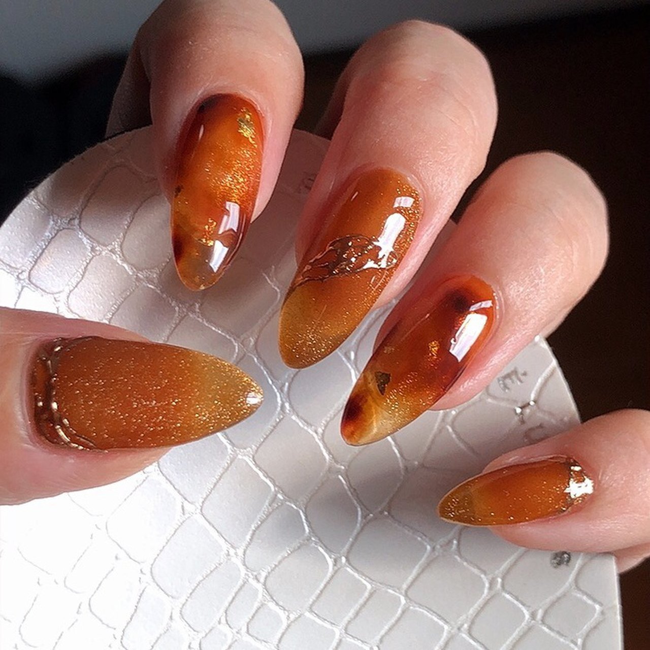 秋 冬 ハンド べっ甲 マグネット Miumiu1019のネイルデザイン No ネイルブック