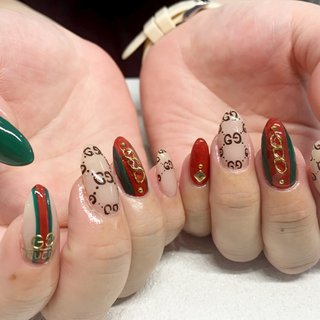 グッチカラーのネイルデザイン ネイルブック